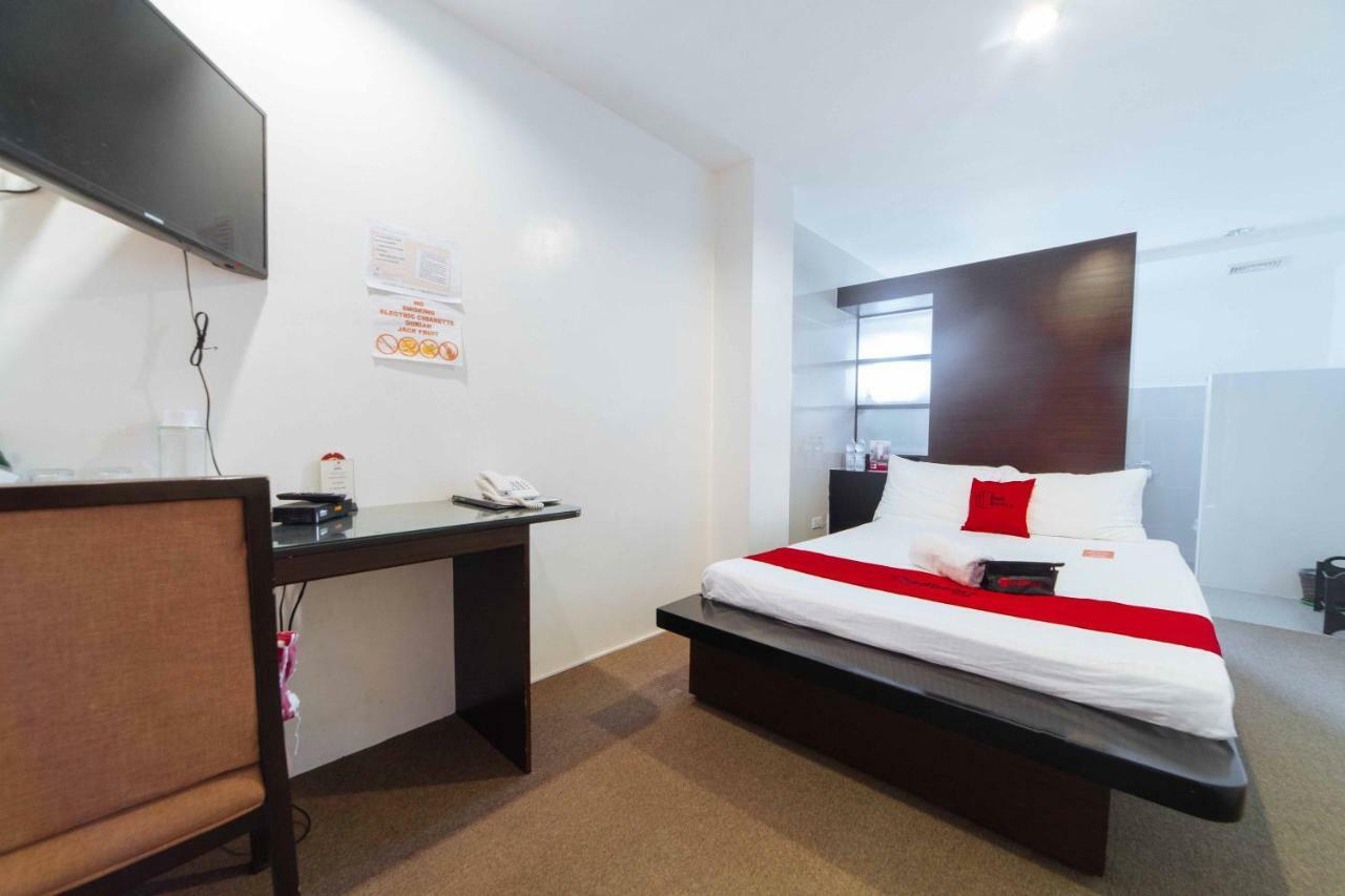 Reddoorz Premium @ Guadalupe Village Davao City المظهر الخارجي الصورة